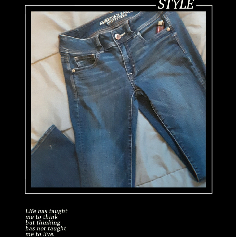 Size 4 American Eagle Super Stretch Kickboot jeans